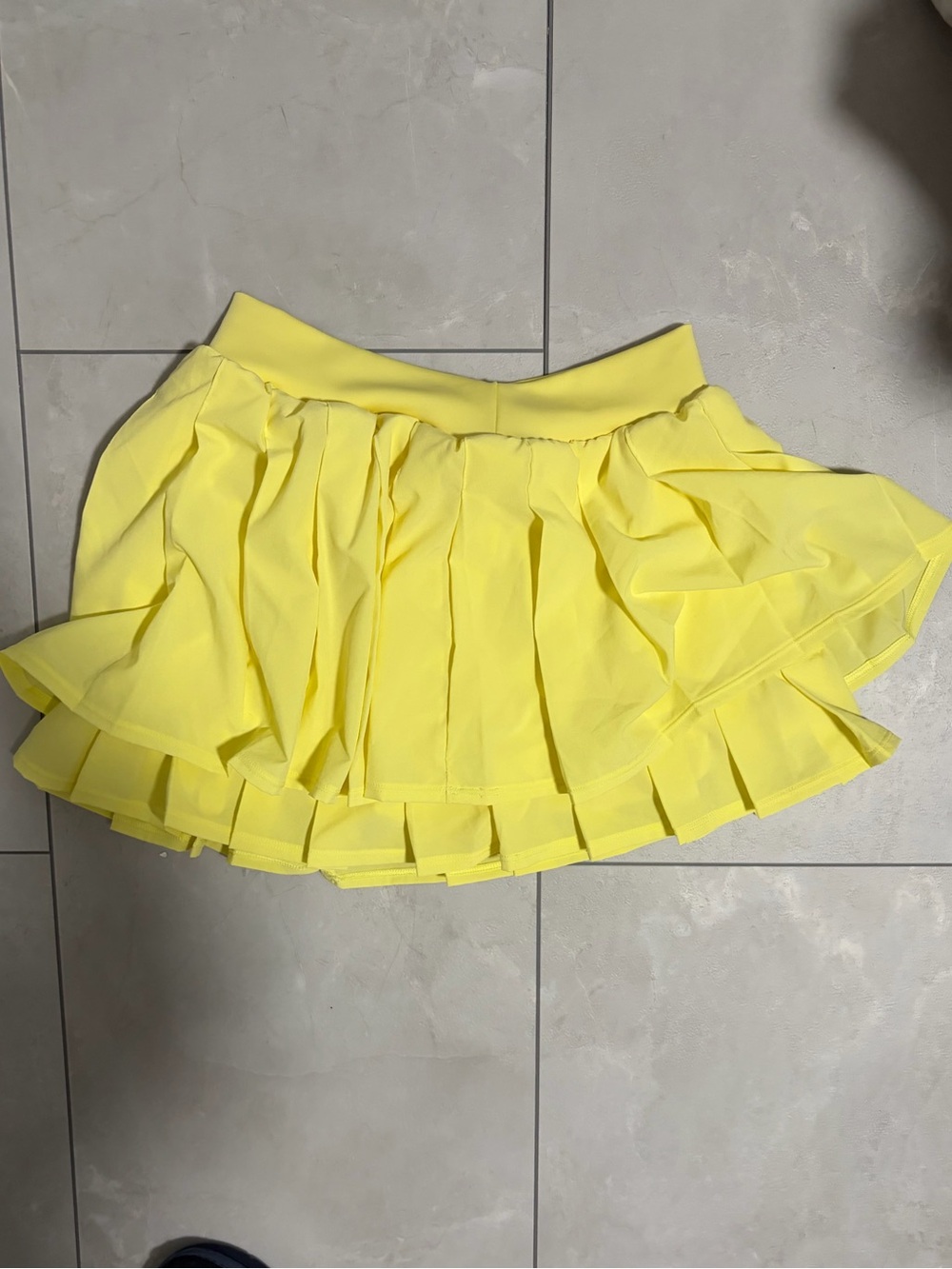 ALO Yoga double or nothing  Skirt in sunshine